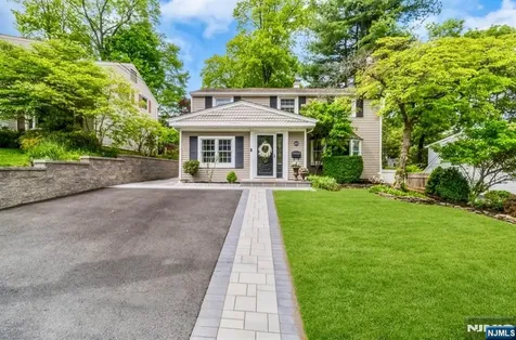 105 Bergen Avenue Waldwick NJ 07463