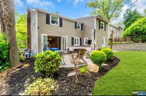 105 Bergen Avenue Waldwick NJ 07463