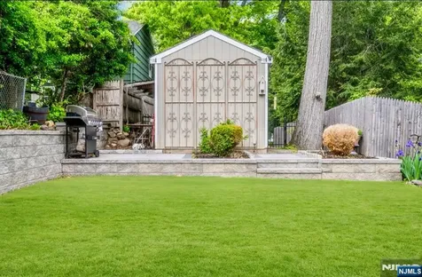 105 Bergen Avenue Waldwick NJ 07463
