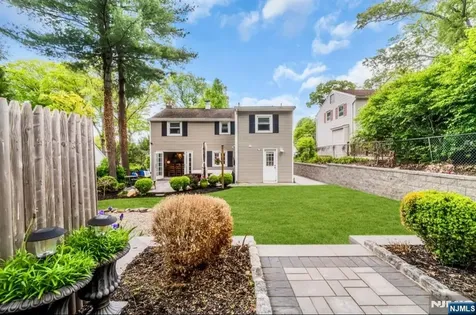 105 Bergen Avenue Waldwick NJ 07463