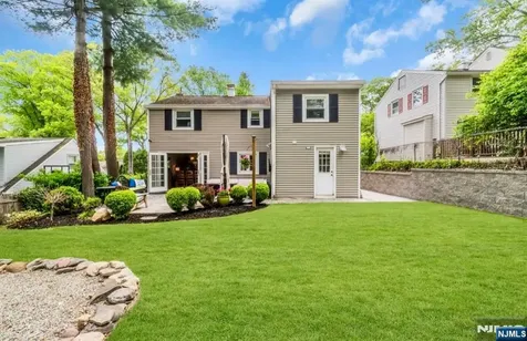 105 Bergen Avenue Waldwick NJ 07463