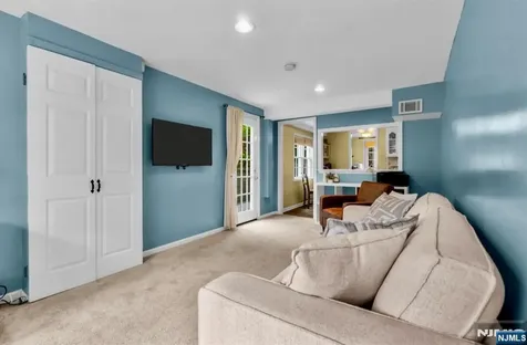 105 Bergen Avenue Waldwick NJ 07463
