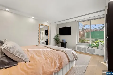 1 Claridge Drive Verona NJ 07044