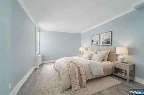 2000 Linwood Avenue Fort Lee NJ 07024