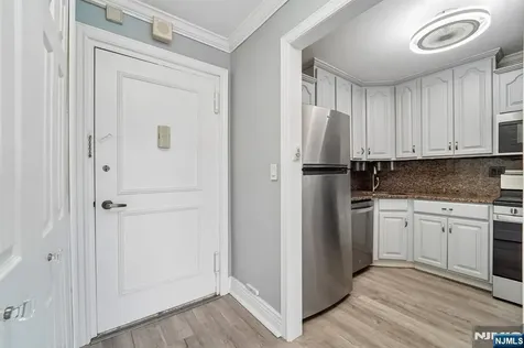 2000 Linwood Avenue Fort Lee NJ 07024