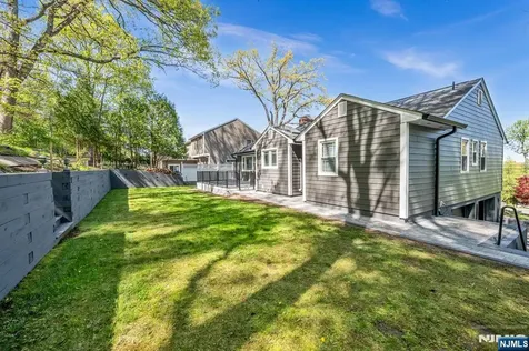207 Degray Street North Haledon NJ 07508
