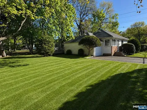 8 Cornwall Road Glen Rock NJ 07452