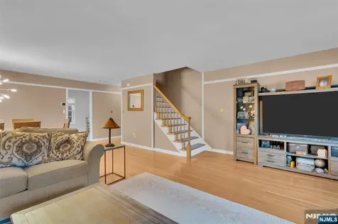 3661 Meadow Lane North Bergen NJ 07047
