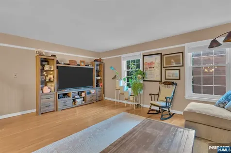 3661 Meadow Lane North Bergen NJ 07047