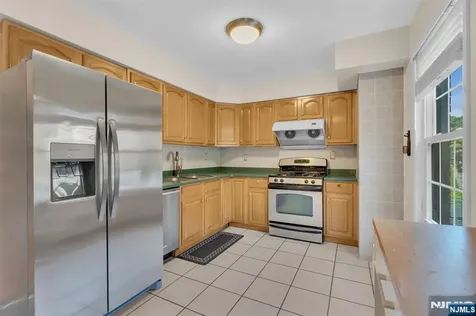 3661 Meadow Lane North Bergen NJ 07047