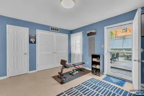 3661 Meadow Lane North Bergen NJ 07047