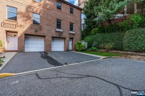 3661 Meadow Lane North Bergen NJ 07047
