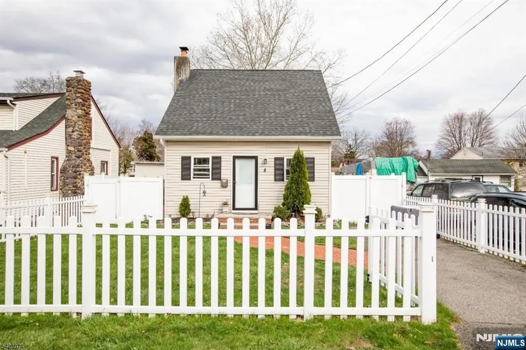 8 Navajo Avenue Par-troy Hills Twp. NJ 07034
