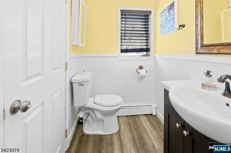 8 Navajo Avenue Par-troy Hills Twp. NJ 07034