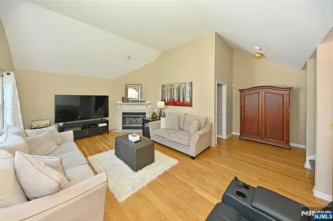 142 Geiger Drive River Vale NJ 07675