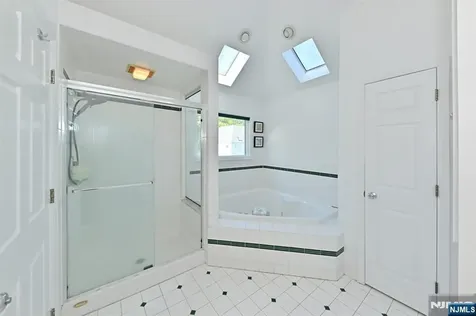 142 Geiger Drive River Vale NJ 07675
