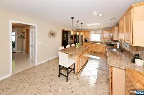 142 Geiger Drive River Vale NJ 07675