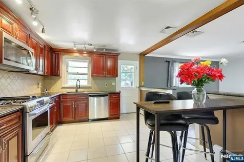 20 Bluehill Road Norwood NJ 07648