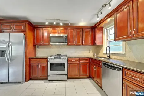 20 Bluehill Road Norwood NJ 07648