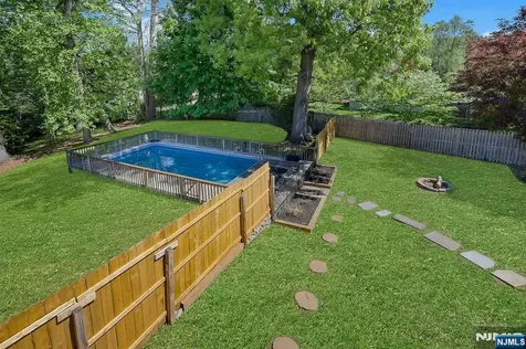 20 Bluehill Road Norwood NJ 07648