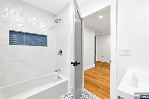 44 E Cedar Street Livingston NJ 07039