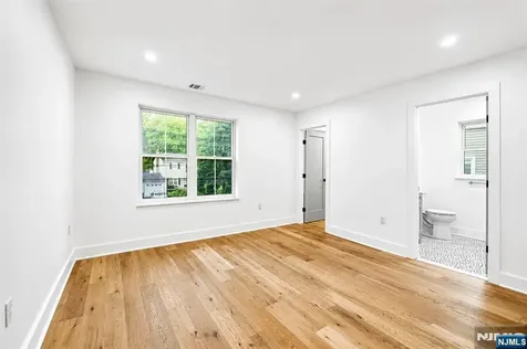 44 E Cedar Street Livingston NJ 07039