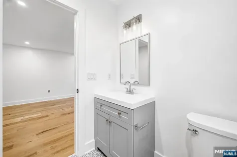 44 E Cedar Street Livingston NJ 07039