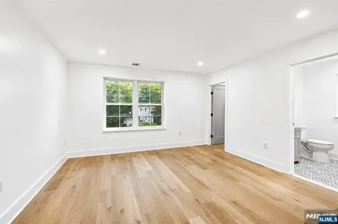 44 E Cedar Street Livingston NJ 07039