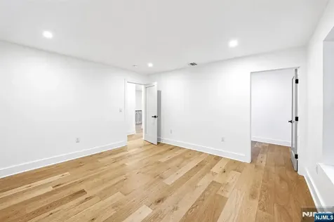 44 E Cedar Street Livingston NJ 07039