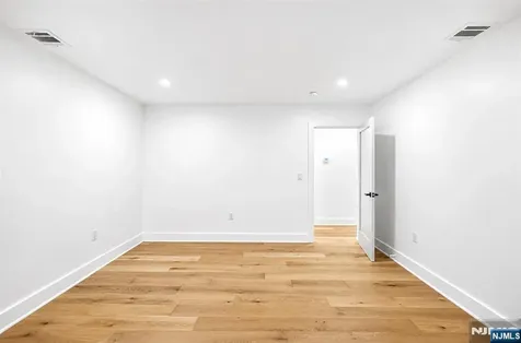 44 E Cedar Street Livingston NJ 07039