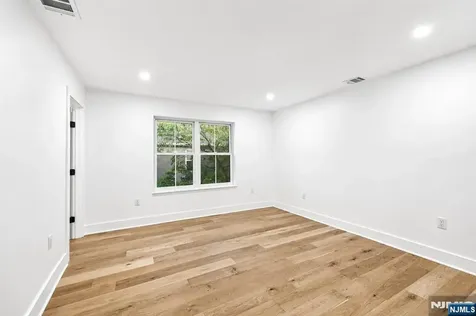 44 E Cedar Street Livingston NJ 07039