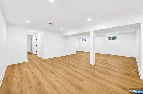 44 E Cedar Street Livingston NJ 07039
