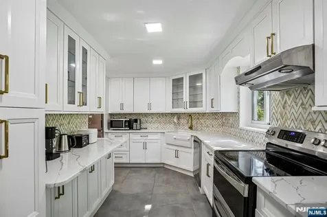 1077 River Road Edgewater NJ 07020