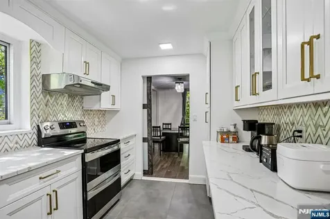 1077 River Road Edgewater NJ 07020
