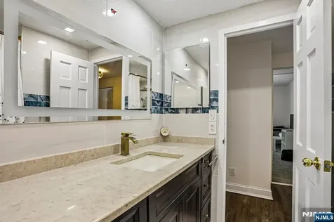 1077 River Road Edgewater NJ 07020