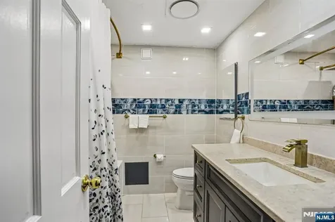 1077 River Road Edgewater NJ 07020