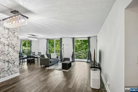 1077 River Road Edgewater NJ 07020