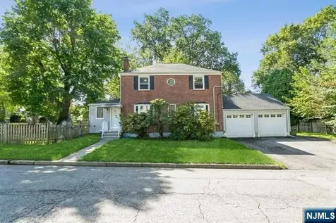 26 Pleasant Avenue Tenafly NJ 07670