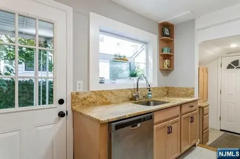26 Pleasant Avenue Tenafly NJ 07670