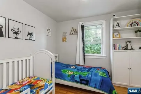26 Pleasant Avenue Tenafly NJ 07670