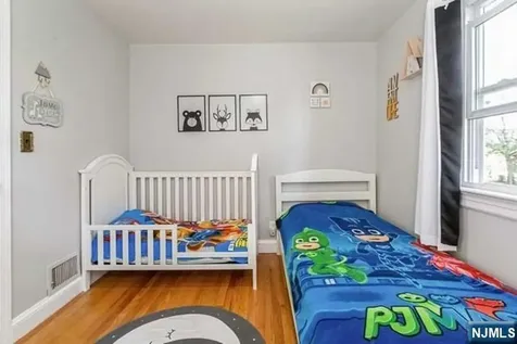 26 Pleasant Avenue Tenafly NJ 07670