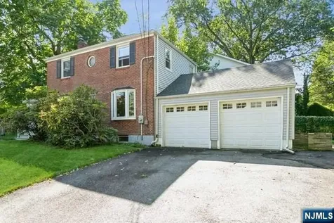 26 Pleasant Avenue Tenafly NJ 07670