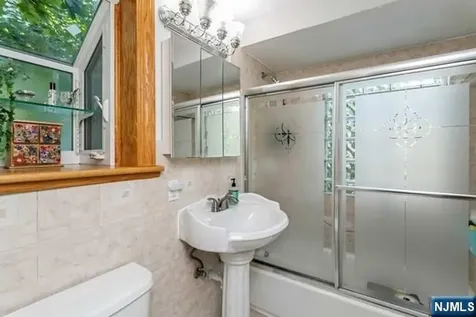 26 Pleasant Avenue Tenafly NJ 07670