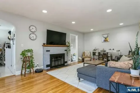 26 Pleasant Avenue Tenafly NJ 07670