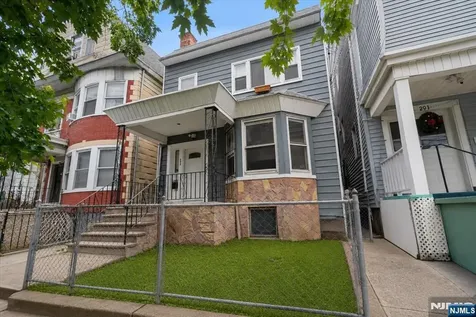 293 Clifton Avenue Newark NJ 07104