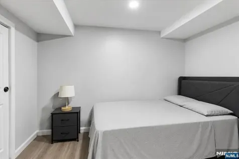 293 Clifton Avenue Newark NJ 07104