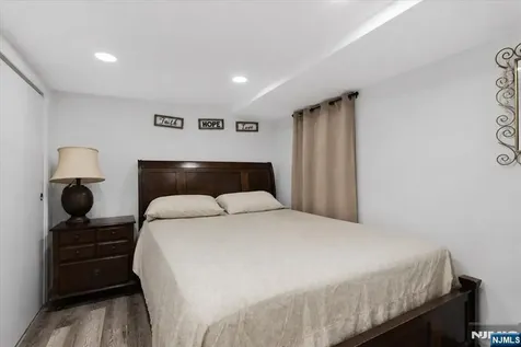 293 Clifton Avenue Newark NJ 07104