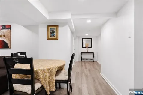 293 Clifton Avenue Newark NJ 07104