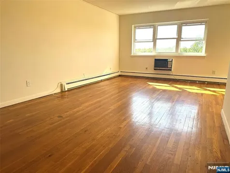475 Grand Avenue Palisades Park NJ 07650