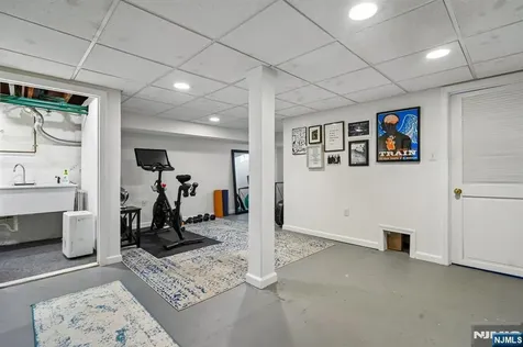 72 Central Avenue Montclair NJ 07042
